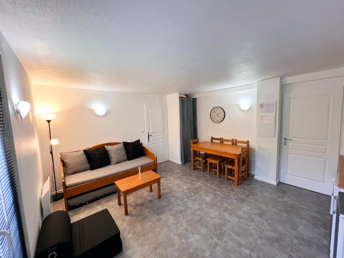 Vars, Appart Spacieux Renove 4 Couchages Dans Chalet Вар Экстерьер фото