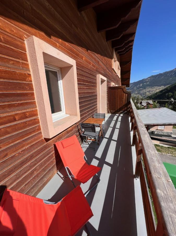 Vars, Appart Spacieux Renove 4 Couchages Dans Chalet Вар Экстерьер фото